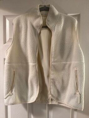 Women’s Cream Sherpa Fleece Vest - Lightweight Warmth